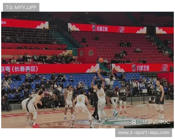 CBA辽宁全队移动到位,形成持续攻势